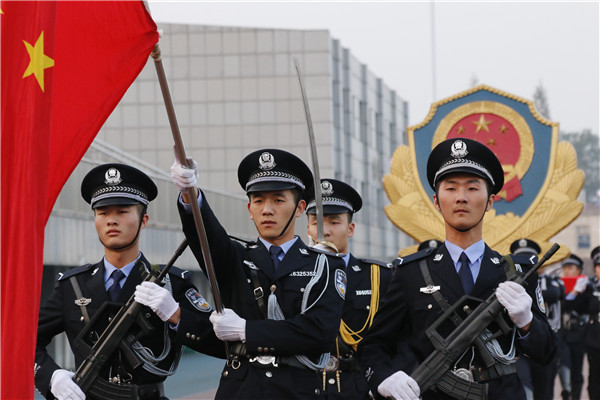 走进安徽警官职业学院警体训练成果_中国江苏网教育