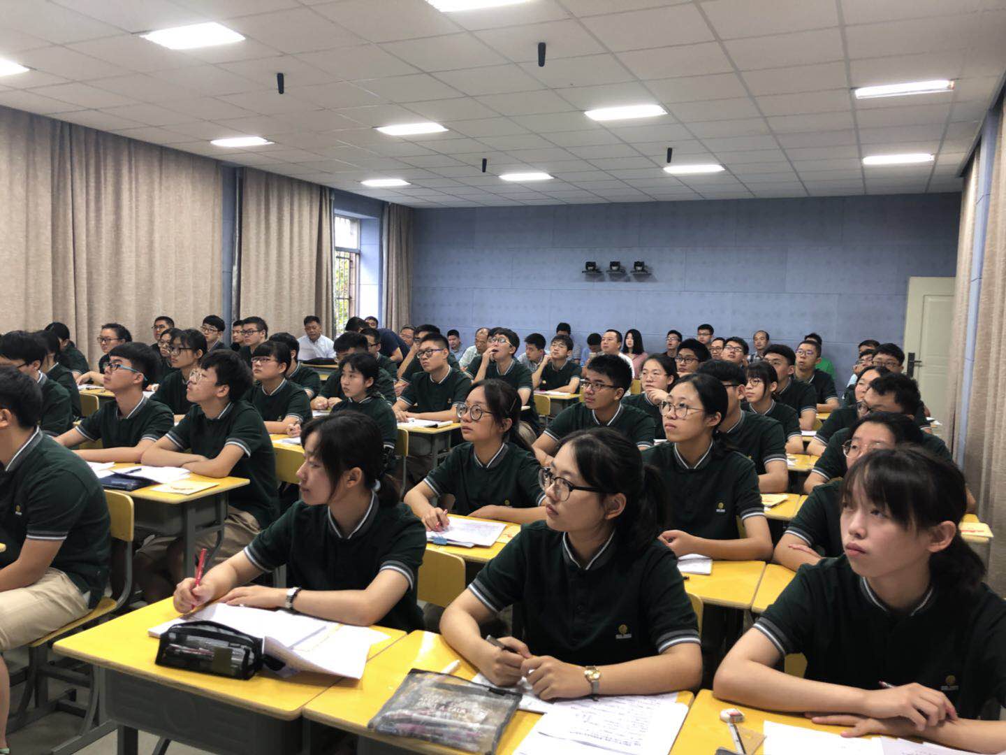 瓜洲市人口_瓜洲古渡图片(2)