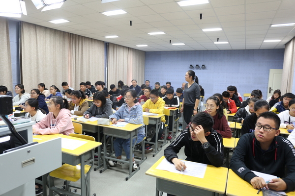 瓜洲市人口_瓜洲古渡图片(2)
