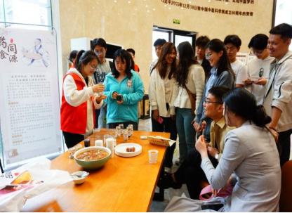 B体育：徐州医科大学第一临床医学院：宣讲进校园杏林芬芳润童心(图3)