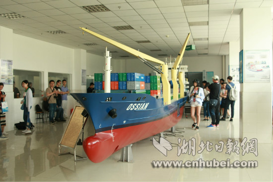 如果铁达尼号船长懂船舶工程知识 历史可能改